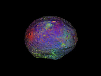  Imagen multicolor del asteroide Vesta. Cortesía: NASA/JPL-Caltech/UCLA/MPS/DLR/IDA/PSI. Imagen tomada de http://www.nasa.gov/images/content/657029main_vesta_20120606_4x3_full.jpg