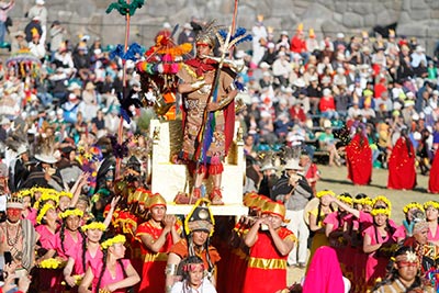 Fiesta del Inti Raymi en el Cuzco celebrando el solsticio de invierno
